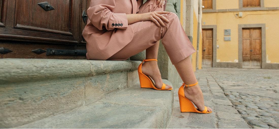 pantofi portocalii
