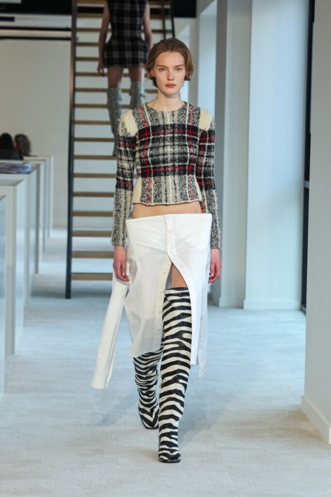 [Cizme la modă pentru toamna-iarna 2025/2026]: imprimeu animalier