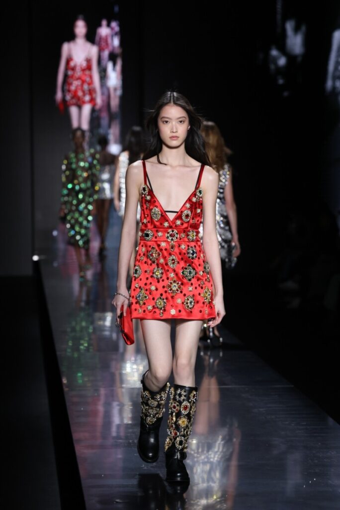 [Cizme la modă pentru toamna-iarna 2025/2026]: cu ornamente