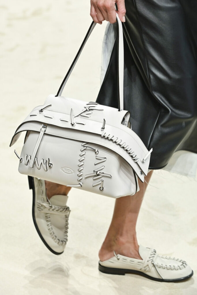 Pantofi la modă pentru primăvara-vara 2026: mocasini cu un nou look